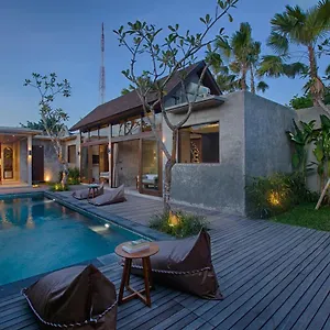 Taman Dharmawangsa , Nusa Dua (Bali) Indonesia